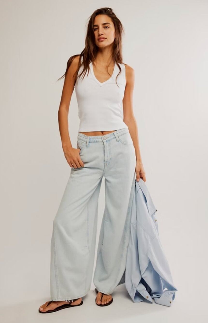 Free People We The Free Westward Demi Wide Leg Barrel Jeans Light Wash 27- NWT